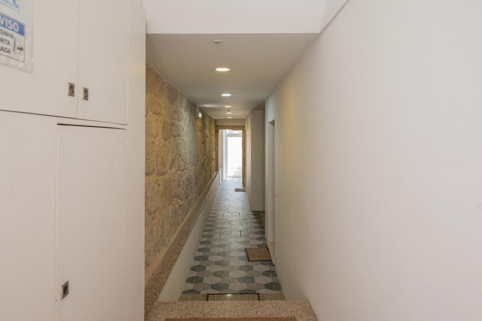 Apartament Lovely Charm House Downtown Near Metro With Ac
