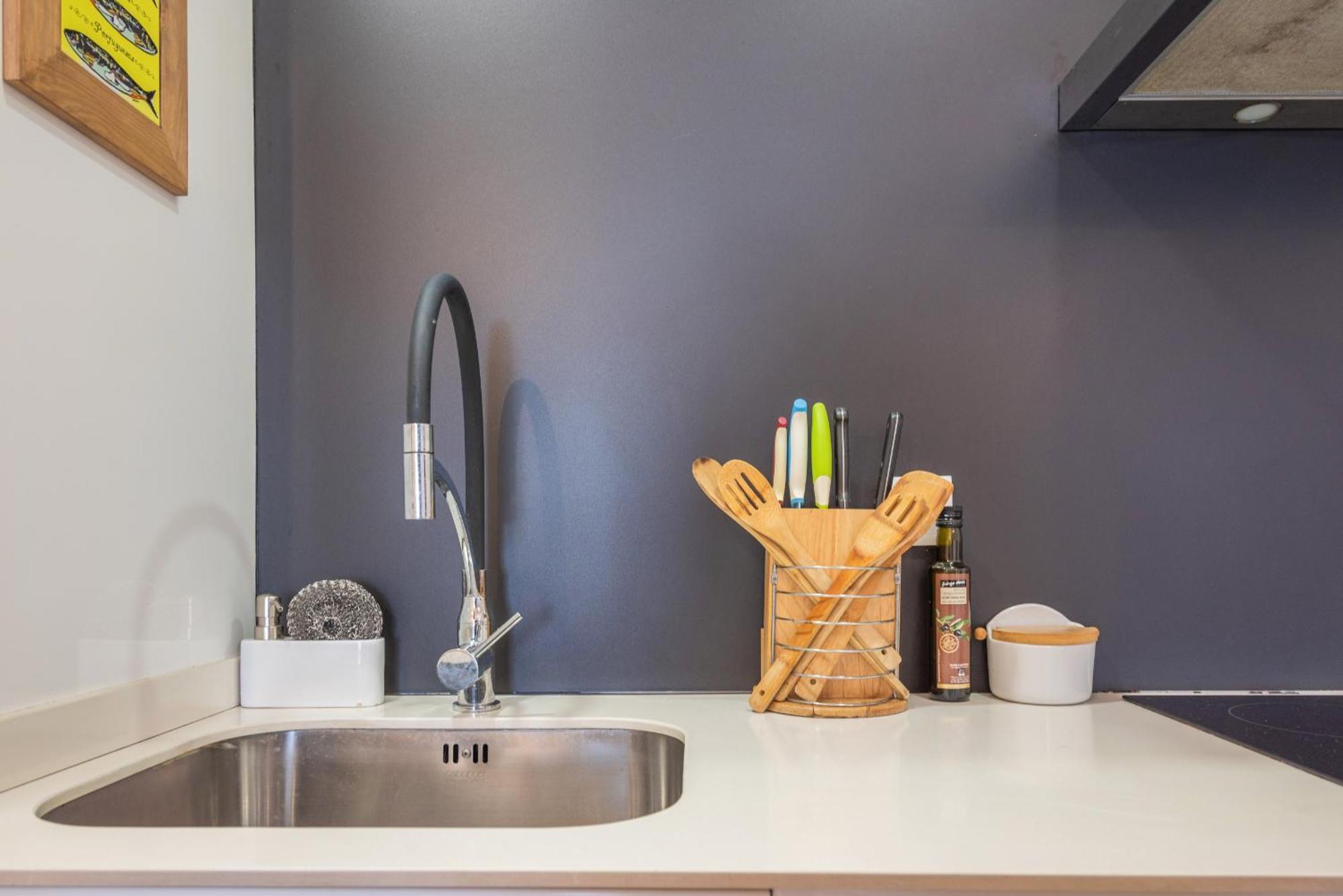 Lovely Charm House Downtown Near Metro With Ac Apartament *